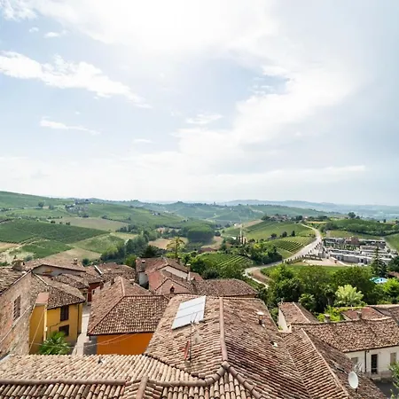 Borgo Vecchio Di Charme 3* Neive