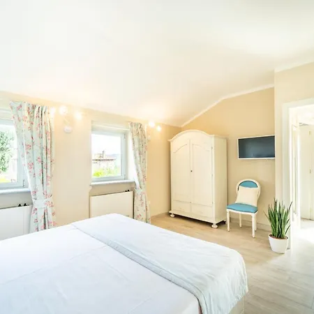 Borgo Vecchio Di Charme 3* Neive