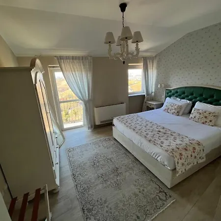 מלון Borgo Vecchio Di Charme 3*