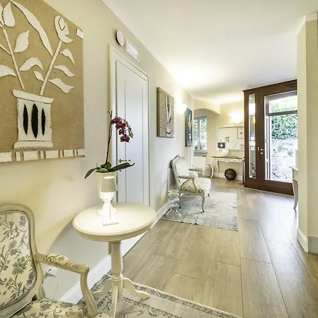 Borgo Vecchio Di Charme 3* نيف