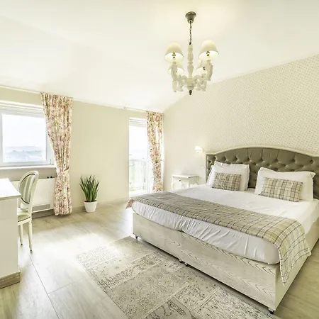 فندق Borgo Vecchio Di Charme 3*