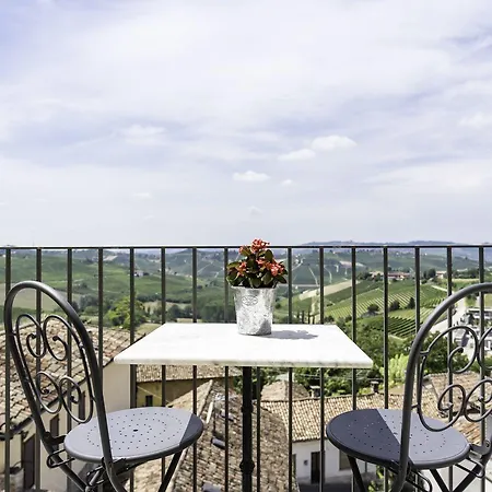 Borgo Vecchio Di Charme 3* נייבה