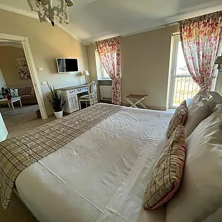 Hotel Borgo Vecchio Di Charme 3*