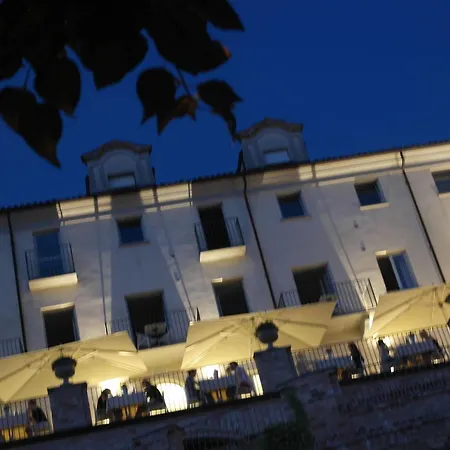 فندق Borgo Vecchio Di Charme نيف